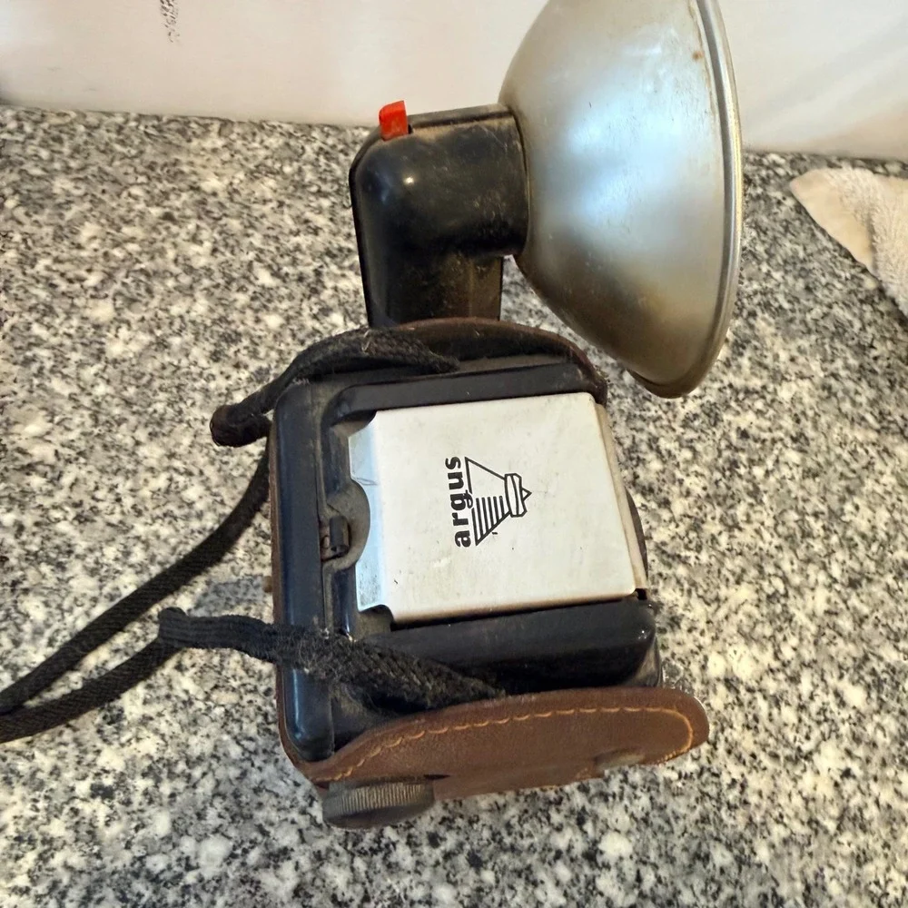Argus Vintage Seventy-five TLR Box Camera Black Silver Metal Bakelite 620 Film